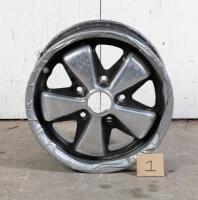 FUCHS 911 R: Two deep dish FUCHS rear wheels 7 x 15 (6/69) - 4