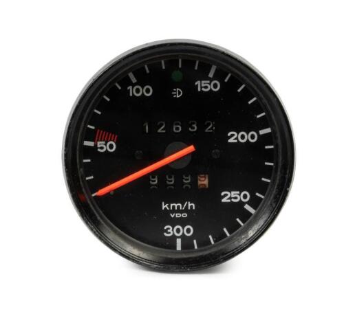 911 RSR/930: A nice VDO 300 KM/H speedometer suited to Porsche 911 RSR / 930, dated 8.73.