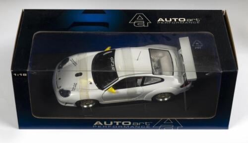 GT3R: An AUTOart 1:18 scale Porsche GT3R in white