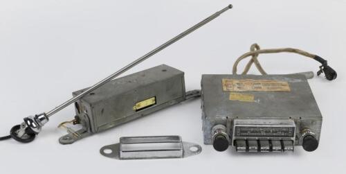 BLAUPUNKT: A circa 1960s Porsche 356/911 Blaupunkt 'KDB 951-805' AM/FM radio
