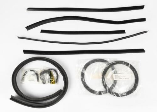 RUBBER SEALS: A assorted group of Porsche rubber seals, mostly aftermarket