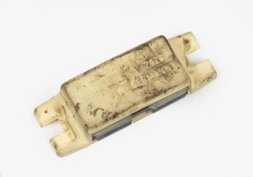 911: A glove box magnet suited to early Porsche 911