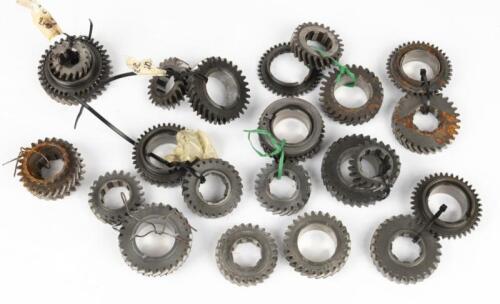 901/911: Eleven sets of gears. Some with synchros and dogs