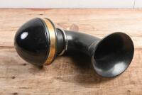 HORN: A brass BOSCH 6 volt horn. With bronze bracket - 2