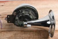 LUCAS: A pair of 1940s Lucas chrome twin tone car horns - 2