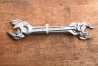 MERCEDES-BENZ: A 1970's/1980's original unused Mercedes-Benz complete tool kit. Mercedes-Benz pouch - 5