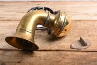 HORN: A circa 1920/30s 12 volt Bosch brass horn with base