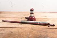 JACK: A heavy duty jack with handle and ratchet lever