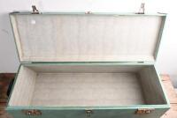 AUTO LUGGAGE: A circa 1950s/1960s two piece luggage set by 'AUTO-LUGGAGE' - 9