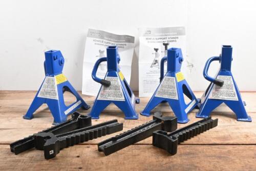 CAR STANDS: Four ORCON car stands. Working load limit of 3000 KG