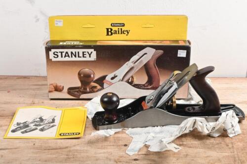 PLANE: A STANLEY 'Bailey', No.5, size 355 x 50 mm plane, mint and unused, with original box. Made in England