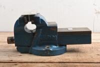 VICE: A four inch or 100mm vice, minimal use. - 2