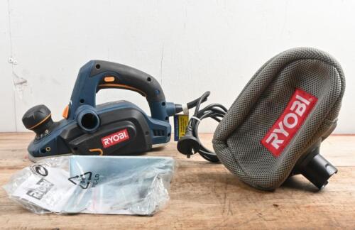 PLANER: A RYOBI ERP6582 planer, with instruction manual, dust bag & accessories