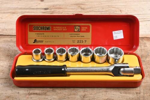 SOCKET SET: A SIDCHROME 8-piece A/F socket set