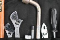 CAR TOOL KIT: A unused complete car tool kit roll - 3