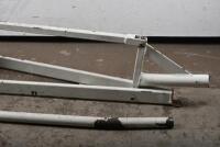 RACING JACK: A white steel car racing jack - 2