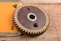 HOLDEN: Two Holden parts. 1962 new old stock Nasco Division General Motors-Holden's Pty Ltd timing gear (Part No. 7414360) & Stromberg Carburettor - 5
