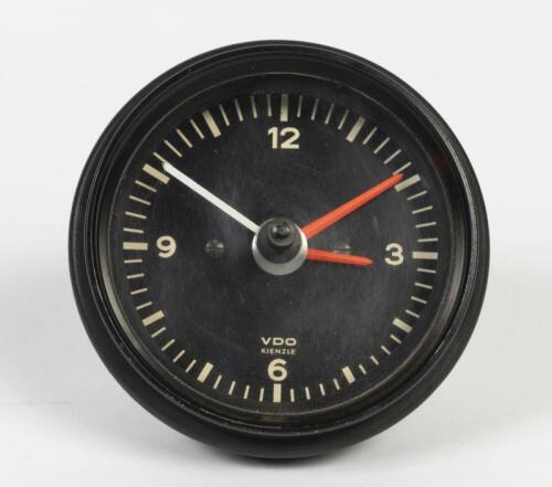 PORSCHE: A Porsche 911 VDO Kienzle clock (Part No. 911 641 701 00). Date stamped '1.70'