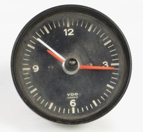 PORSCHE: A Porsche 911 VDO Kienzle clock (Part No. 911 641 701 00)
