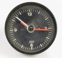 PORSCHE: A Porsche 911 VDO Kienzle clock (Part No. 911 641 701 00)
