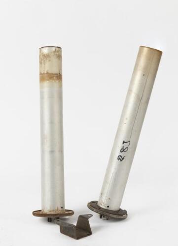911: Two standard Porsche 911 fuel sensors