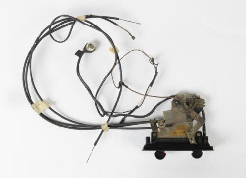 911: A heater/AC control panel with cables suited to Porsche 911 1974-1977 part number 911 613 111 07