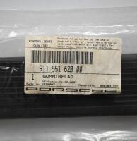 911: A pair of Porsche rubber strip pad for door sills, part number 911 551 620 00 - 3