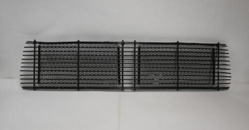 911: A blacked out Porsche engine lid grill