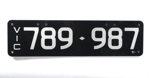 Six-digit Victorian Custom Numeric plates '789-987', sold with rights to display