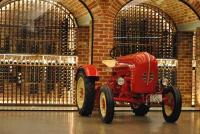 Porsche 108 Junior Tractor - Immaculately restored example - 11