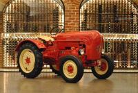 Porsche 108 Junior Tractor - Immaculately restored example - 44