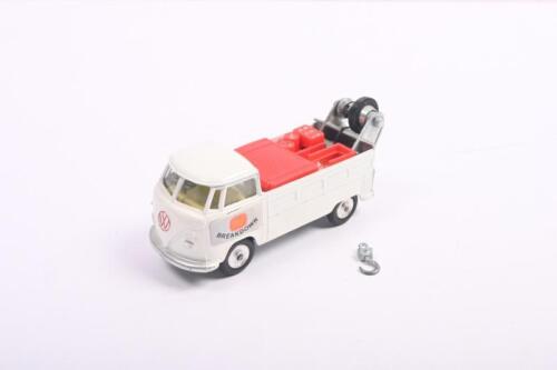 VOLKSWAGEN: A Corgi Toys Volkswagen Breakdown Truck (490). White