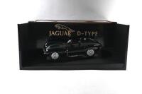 JAGUAR: A 1:18 scale AUTOart Jaguar D-Type Short Nose in British Racing Green (73561) - 3