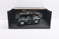 JAGUAR: A 1:18 scale AUTOart Jaguar D-Type Short Nose in British Racing Green (73561) - 5