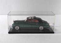 ROLLS-ROYCE: A ATC 1:43 scale Rolls-Royce Silver Cloud III Limousine 1962. Metallic green & black body