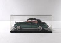 ROLLS-ROYCE: A ATC 1:43 scale Rolls-Royce Silver Cloud III Limousine 1962. Metallic green & black body - 2