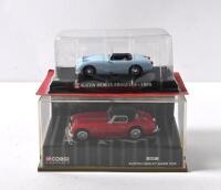 AUSTIN HEALEY: Two 1:43 scale Austin Healey models. CORGI CLASSICS AUSTIN HEALEY HARD TOP (02301) & Auto Plus AUSTIN HEALEY FROGEYES - 1959 in light blue - 2