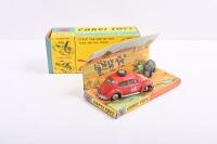 VOLKSWAGEN: A Corgi 256 Volkswagen 1200 (Beetle) - "East African Safari" set. Hard to find right hand drive configuration - 3