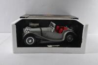 SS100: A Bburago 1:18 scale 1937 JAGUAR SS100 (cod.3006) in silver - 3