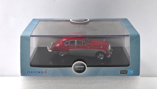 JAGUAR: A OXFORD DIECAST 1:43 scale Jaguar MK 8 in Claret/Mist Grey (JAG8002)