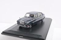 DAIMLER: A OXFORD DIECAST 1:43 scale Daimler DS420 Limo (DS005) in dark blue - 2