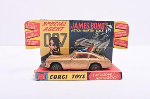 BOND: A Corgi 261 "James Bond" Aston Martin DB5 taken from the film "Goldfinger"
