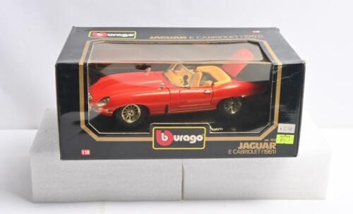 JAGUAR: A Bburago 1:18 scale 1961 JAGUAR E CABRIOLET (cod. 3026)