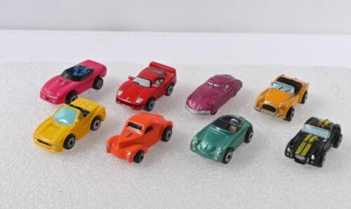MICRO MACHINES: A collection of MICRO MACHINES. AC Cobra, Chevrolet Corvette, Ferrari F40