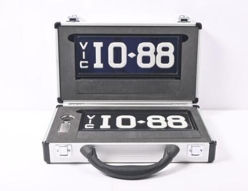 Victorian Signature Series plate 'IO-88', sold with rights to display