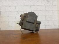 SPLITDORF: A single Splitdorf 246T magneto [Location: Sydney] - 3