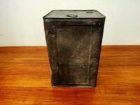 SHELL: An early Shell &lsquo;Stick Man&rsquo; transmission oil &lsquo;S.A.E 160&rsquo; four-gallon square oil drum - 3