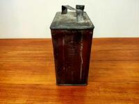 SHELL: An early &lsquo;Shell Benzine&rsquo; two-gallon embossed oil drum - 4