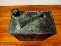 SHELL: An early &lsquo;Shell Benzine&rsquo; two-gallon embossed oil drum - 5