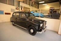 1971 AUSTIN 'LONDON BLACK CAB' FX4 SALOON - 4